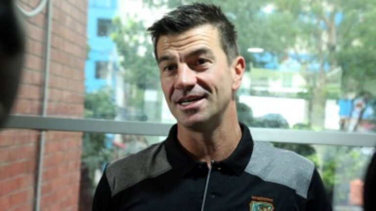 Simon Helmot Appointed New Gulf Giants Head Coach for ILT20