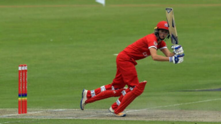 Bryony Smith Shines as Surrey Storm Past Lancashire in Vitality Blast