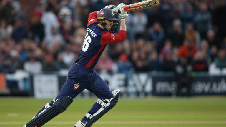 Zak Crawley channels England disappointment into match-winning 75* for Kent Spitfires