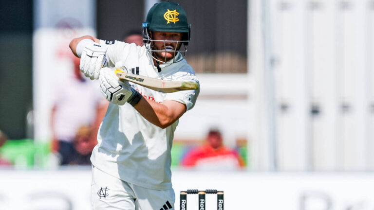 Ben Duckett Hits Unbeaten Double-Century in Nottinghamshire vs Surrey Draw