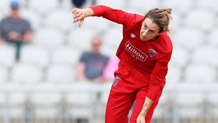 Morris mows through Essex to lift struggling Lancashire in One Day Cup 2 381686.6